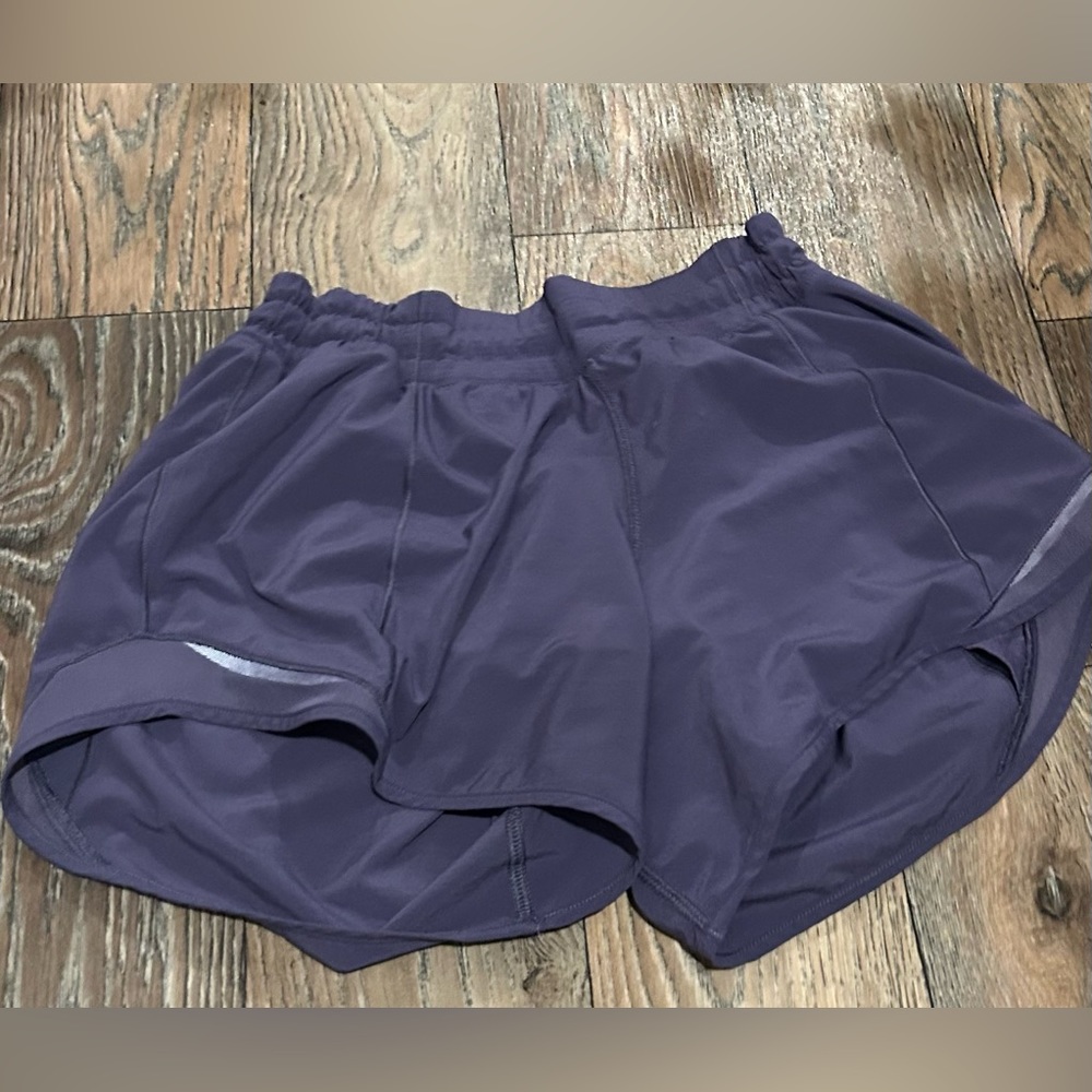 Lululemon size 6